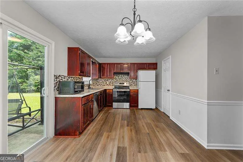 24 Green Acre LN Cartersville, GA 30121