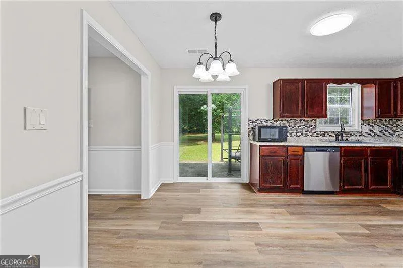 24 Green Acre LN Cartersville, GA 30121