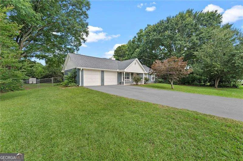 24 Green Acre LN Cartersville, GA 30121