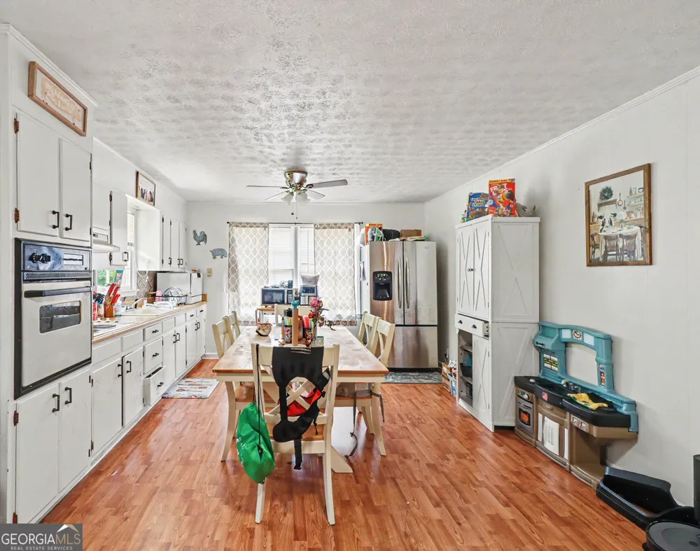202 Cherry Hill DR Calhoun, GA 30701