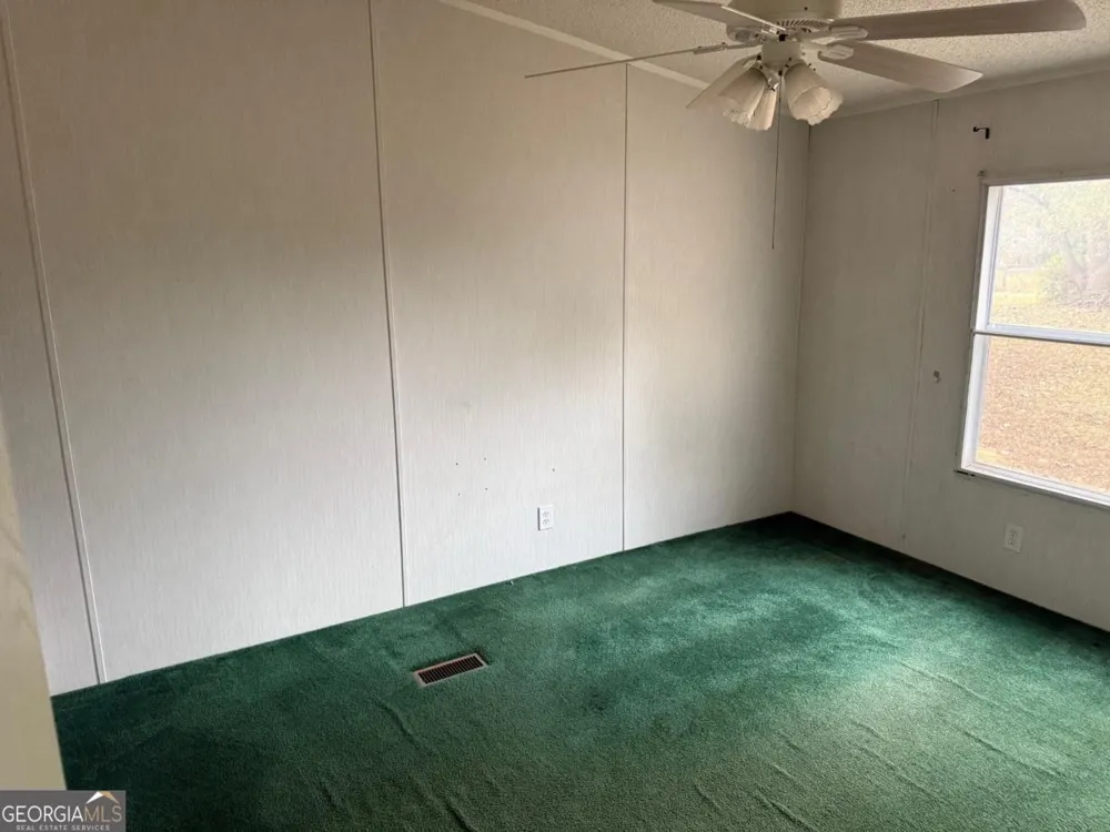 415 McIntosh TRL Senoia, GA 30276