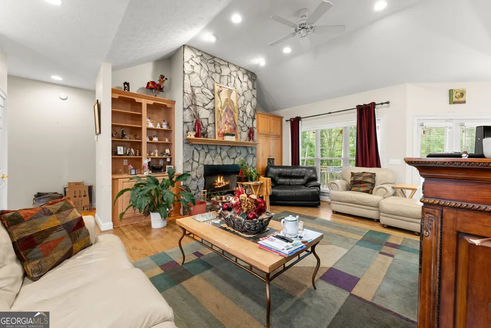 393 Brookwood DR Lavonia, GA 30553