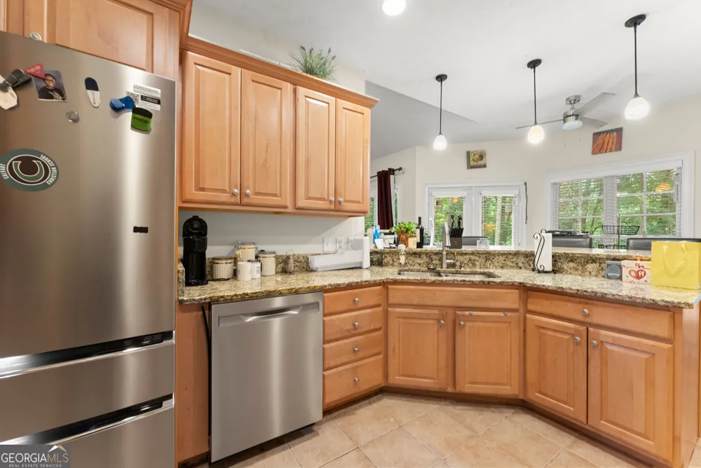 393 Brookwood DR Lavonia, GA 30553