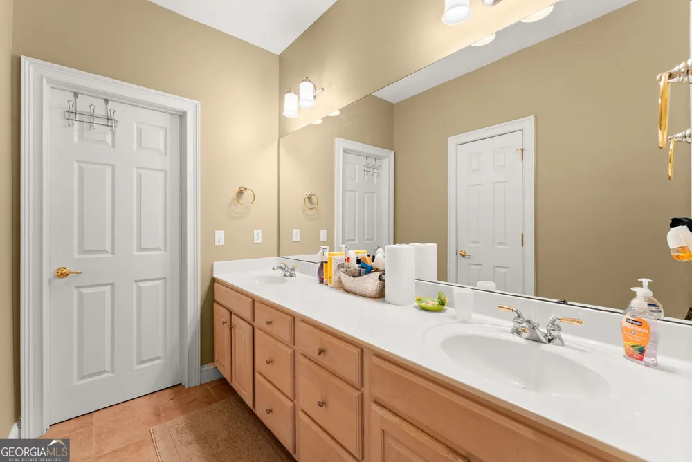 393 Brookwood DR Lavonia, GA 30553
