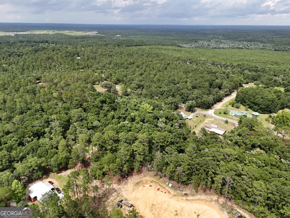 399 Perdue RD Defuniak Springs, FL 32433