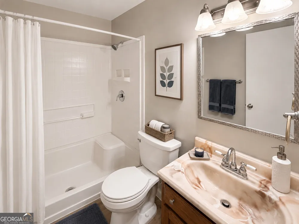 209 Scarborough RD Centerville, GA 31028