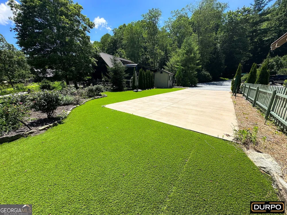 115 Wildflower RD Scaly Mountain, NC 28775
