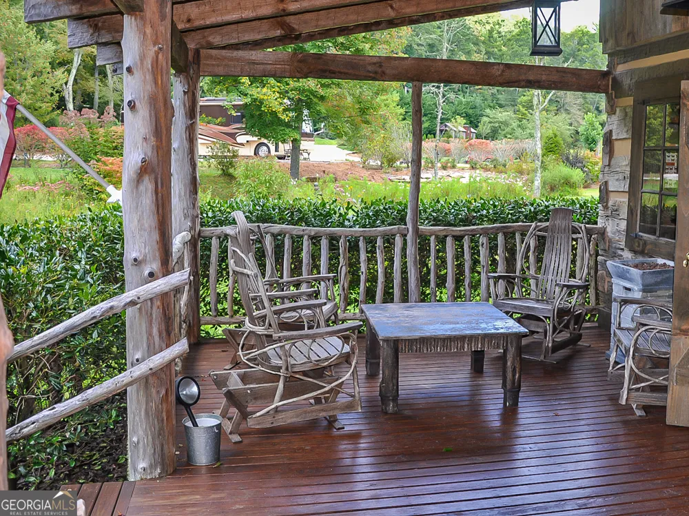 115 Wildflower RD Scaly Mountain, NC 28775