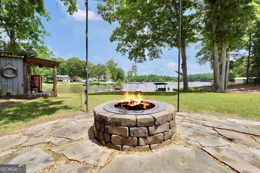 184 Bradley RD Jackson, GA 30233