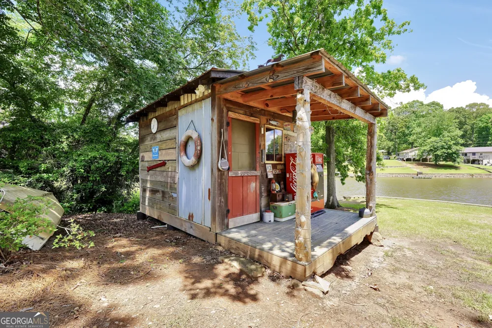 184 Bradley RD Jackson, GA 30233