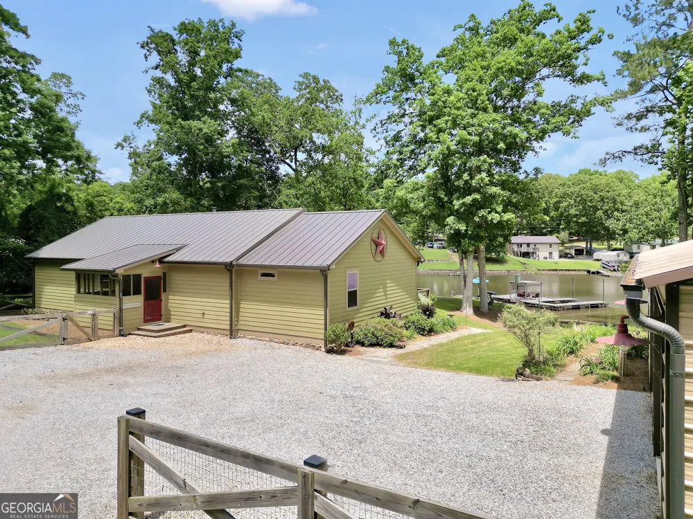 184 Bradley RD Jackson, GA 30233