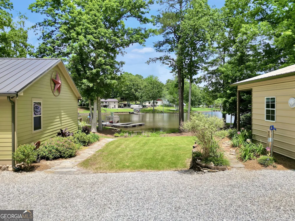 184 Bradley RD Jackson, GA 30233