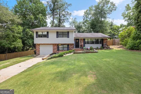 3838 Lyn DR