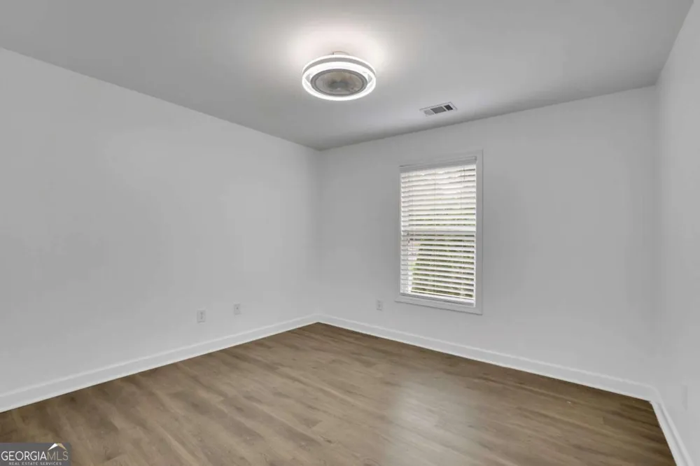 902 Whistler LN Canton, GA 30114