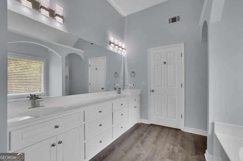 902 Whistler LN Canton, GA 30114