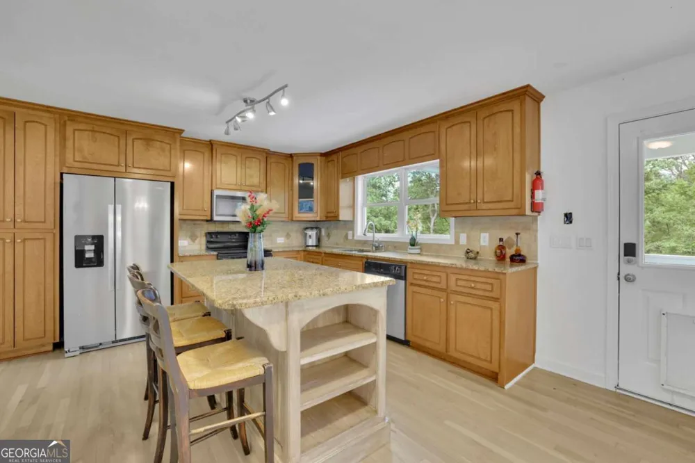 902 Whistler LN Canton, GA 30114