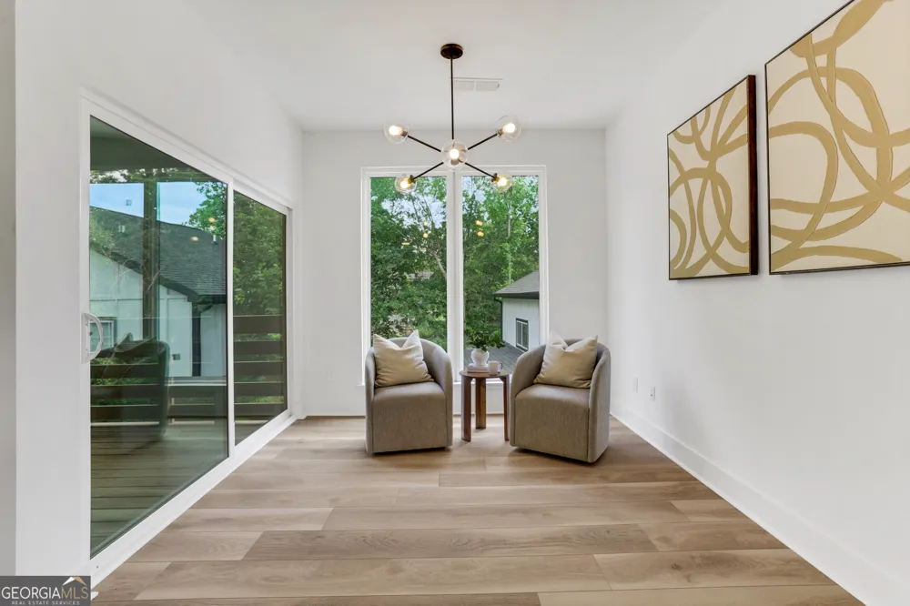 644 Glendale RD Scottdale, GA 30079