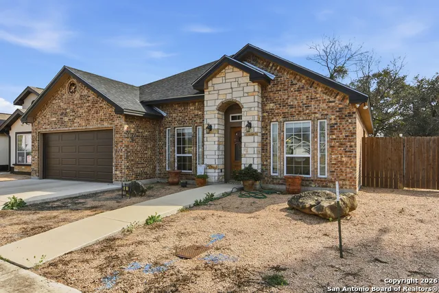 101 Sutton Uvalde, TX 78801