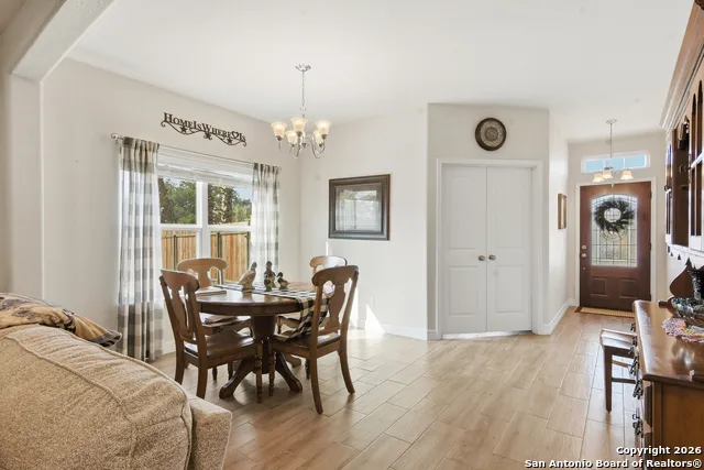 101 Sutton Uvalde, TX 78801