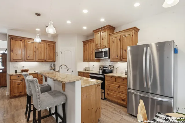 101 Sutton Uvalde, TX 78801