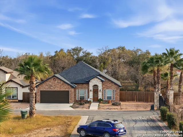 101 Sutton Uvalde, TX 78801