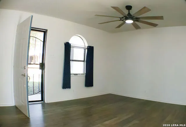 904 W. WEST STREET Stockdale, TX 78160