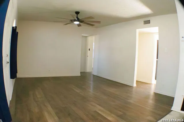 904 W. WEST STREET Stockdale, TX 78160