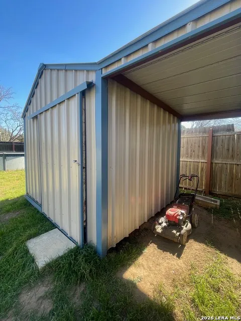 904 W. WEST STREET Stockdale, TX 78160