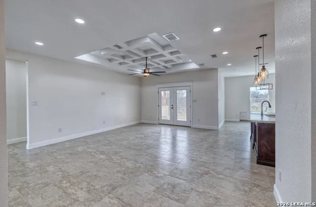 207 Riverside Drive Uvalde, TX 78801
