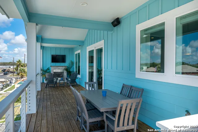107 Windjammer Rockport, TX 78382