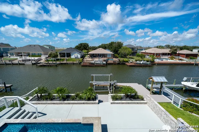 107 Windjammer Rockport, TX 78382