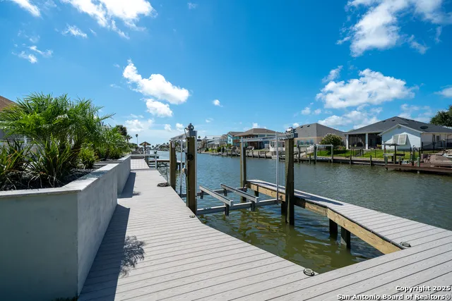 107 Windjammer Rockport, TX 78382