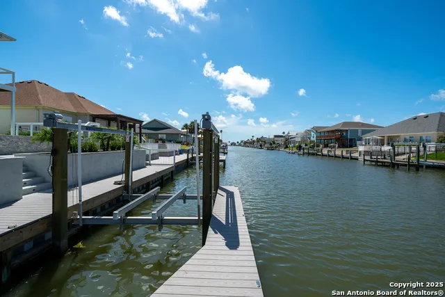 107 Windjammer Rockport, TX 78382