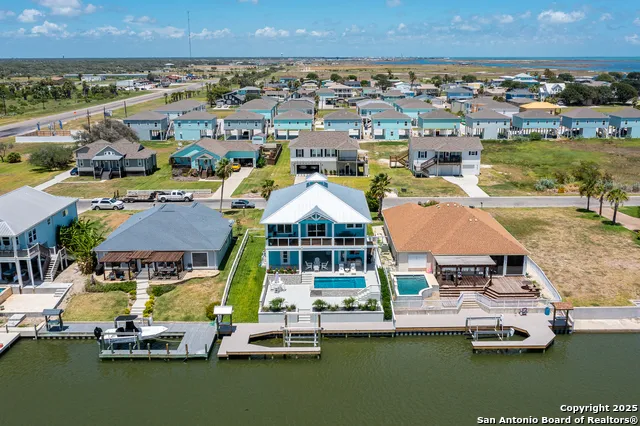 107 Windjammer Rockport, TX 78382