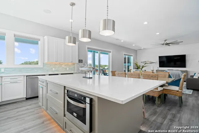 107 Windjammer Rockport, TX 78382