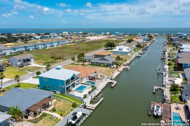 107 Windjammer Rockport, TX 78382