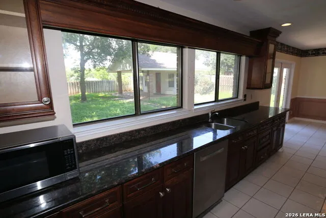 115 Country Lane Castroville, TX 78009