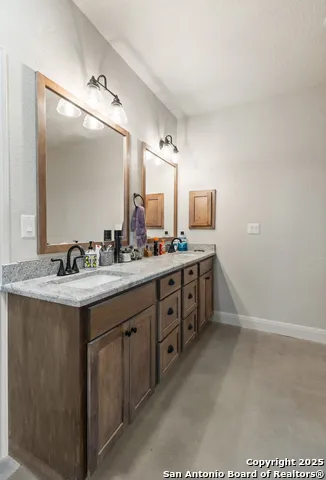345 PR Two A Ln Poteet, TX 78065