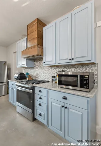 345 PR Two A Ln Poteet, TX 78065