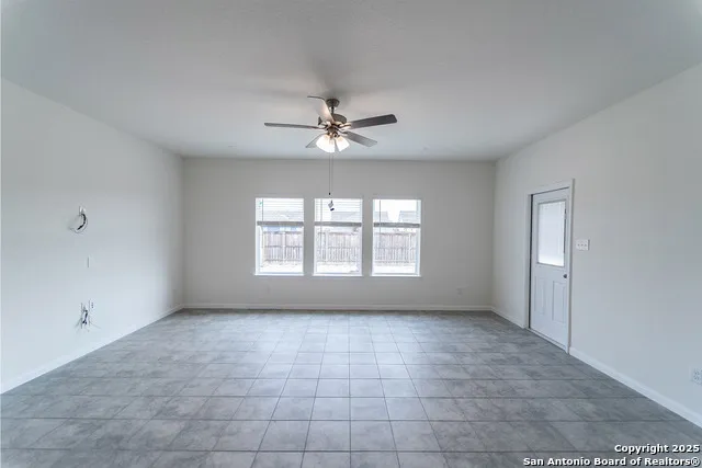 117 Lina Way Seguin, TX 78155