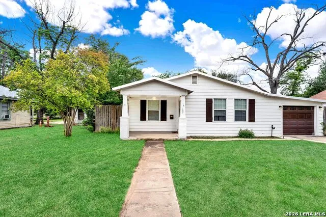 1607 14TH ST Hondo, TX 78861