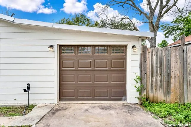 1607 14TH ST Hondo, TX 78861