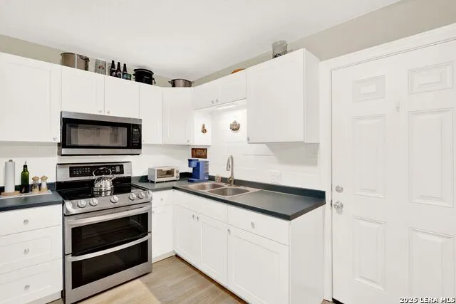 1607 14TH ST Hondo, TX 78861