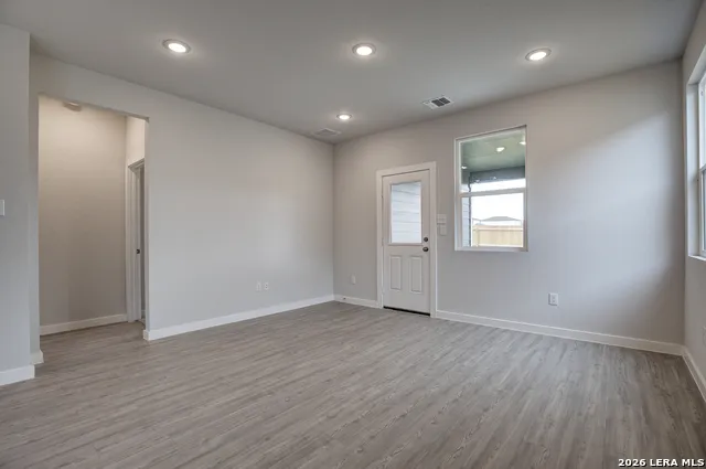 2335 Crisp Gln San Antonio, TX 78224