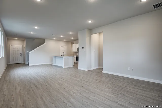2335 Crisp Gln San Antonio, TX 78224