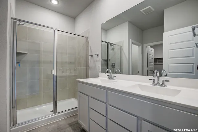 2335 Crisp Gln San Antonio, TX 78224