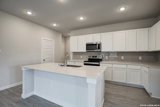 2335 Crisp Gln San Antonio, TX 78224
