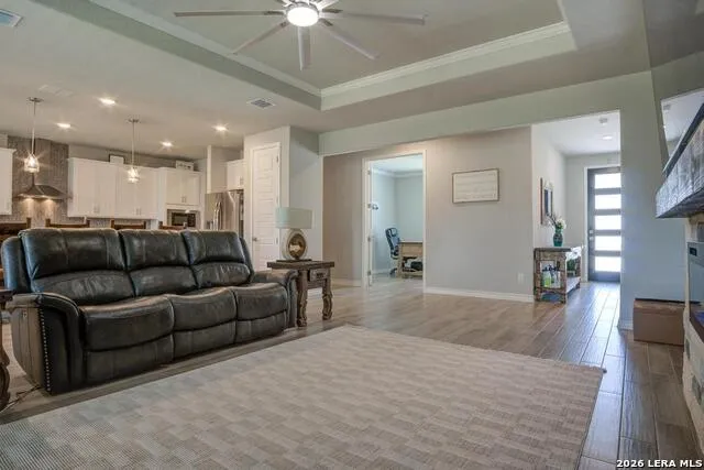 237 Bryant Park Castroville, TX 78009