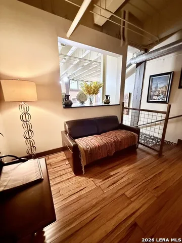 1339 S Flores #103 San Antonio, TX 78204