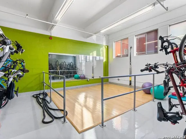 1339 S Flores #103 San Antonio, TX 78204